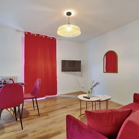 Welcome To Lava House * Marly-le-Roi